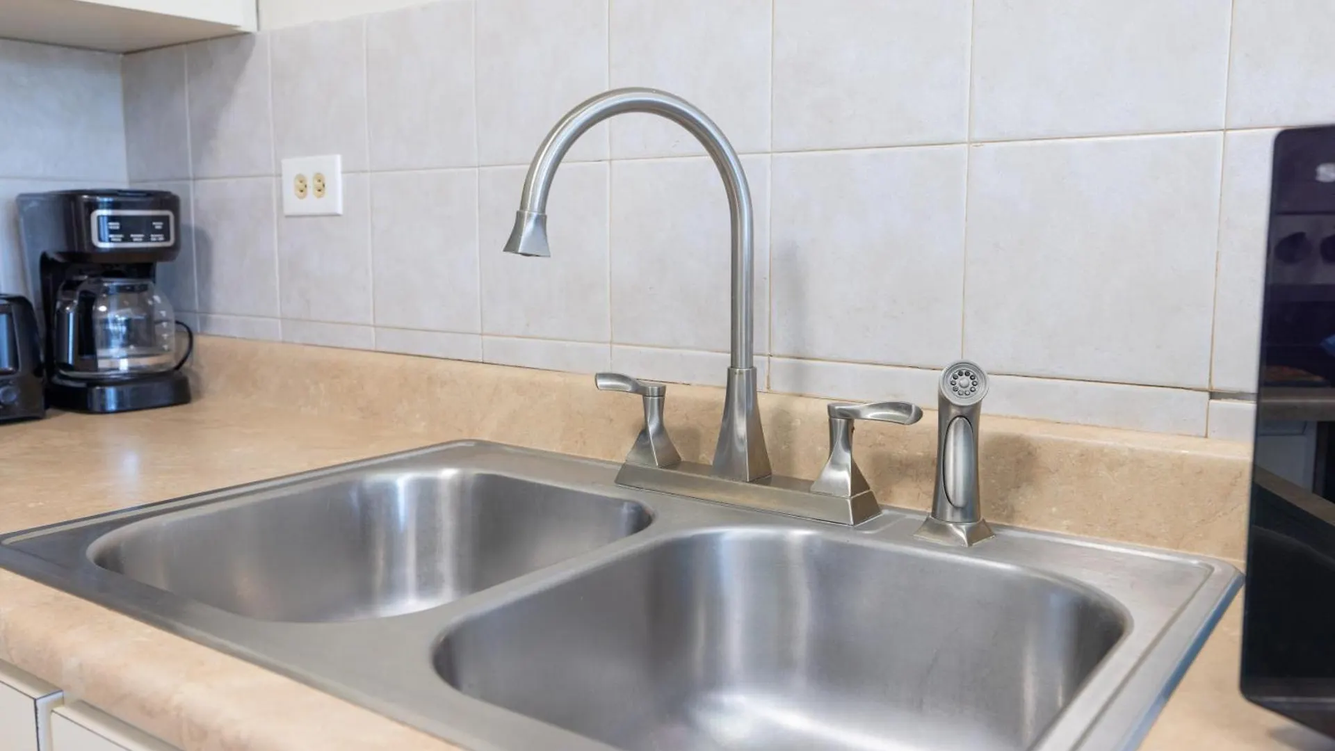 Golden Dream Villas 306/A Isabela Daire
